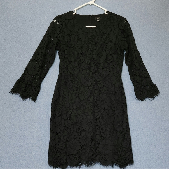 Ann Taylor Dresses & Skirts - Ann Taylor Petites black lace fringe layered midi dress. Size 0P